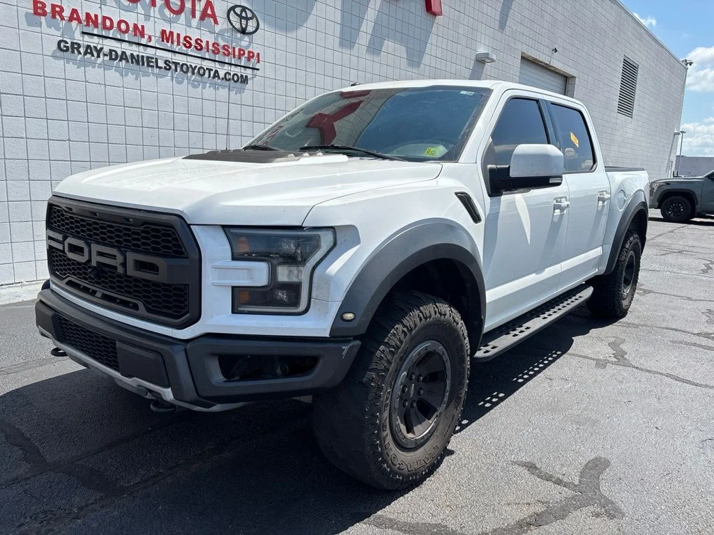Used 2017  Ford Raptor image 1