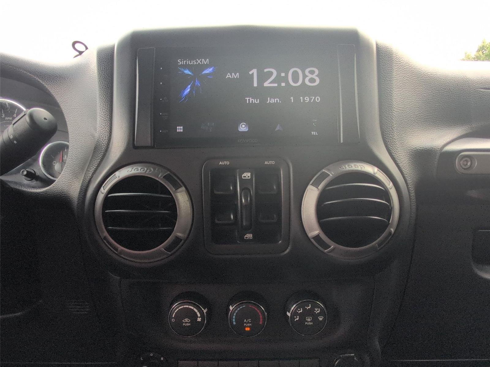 Used 2016 Bright White Clearcoat Jeep Sport image 18