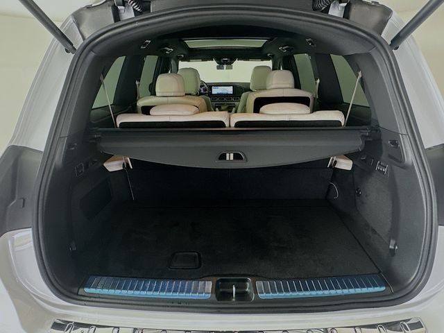 New 2026 Polar White Mercedes-Benz GLS 580 image 27