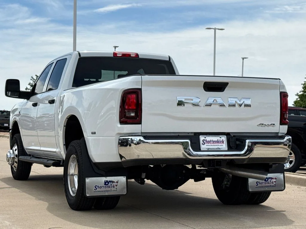 New 2026 Bright White Clear-Coat Exterior Paint RAM Tradesman image 7