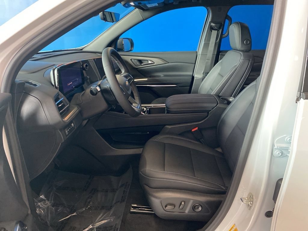 2027 Chevrolet Traverse LT - Photo 10