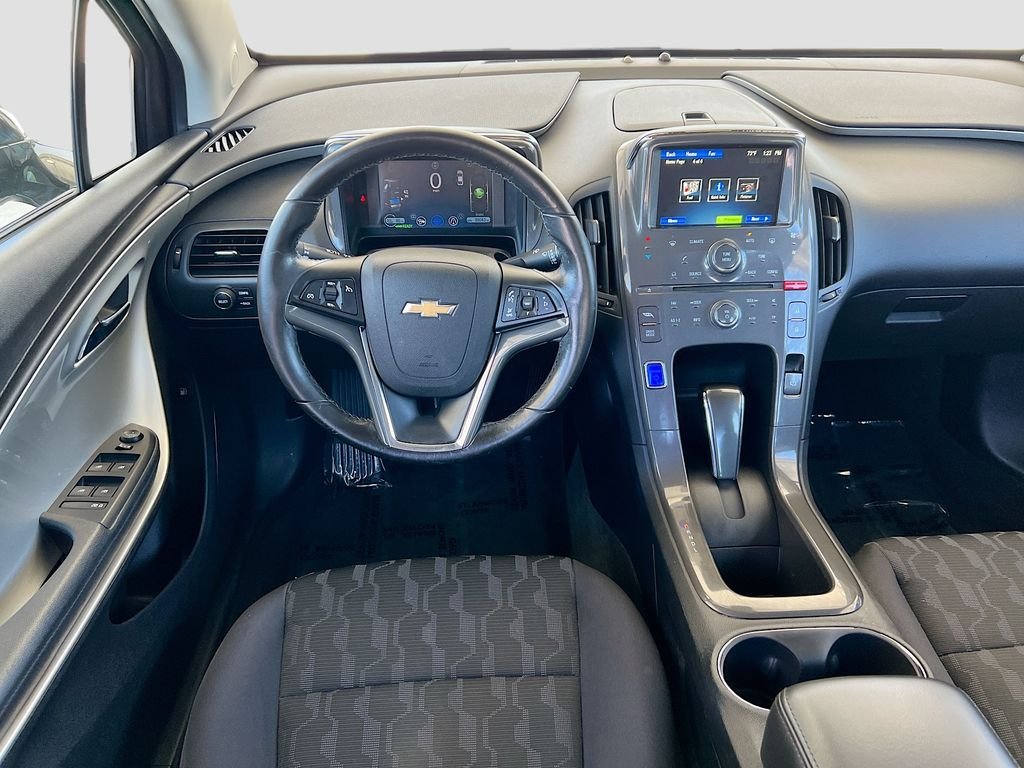 Used 2014 Black Chevrolet Base image 19