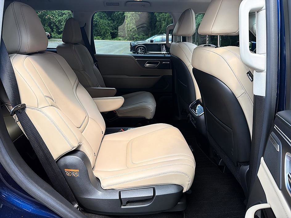 Certified Used 2025 Grand Blue INFINITI PURE image 22