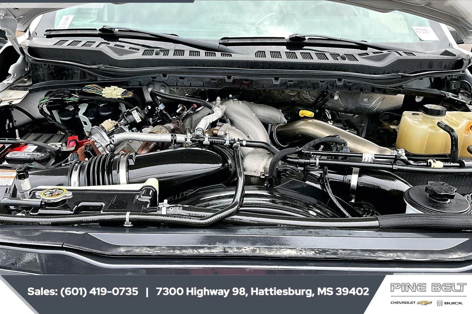 Used 2023 White Ford XL image 9