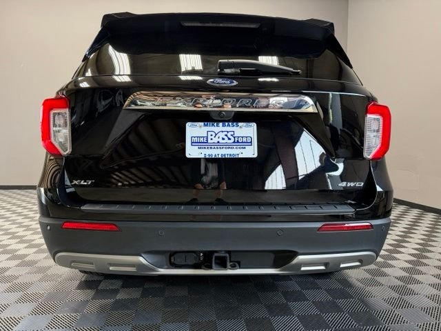 Certified Used 2021 Agate Black Metallic Ford XLT image 10