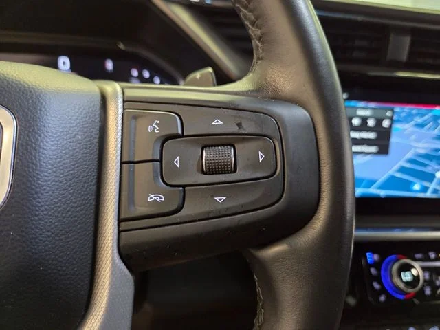 Used 2025 Silver GMC Denali image 25