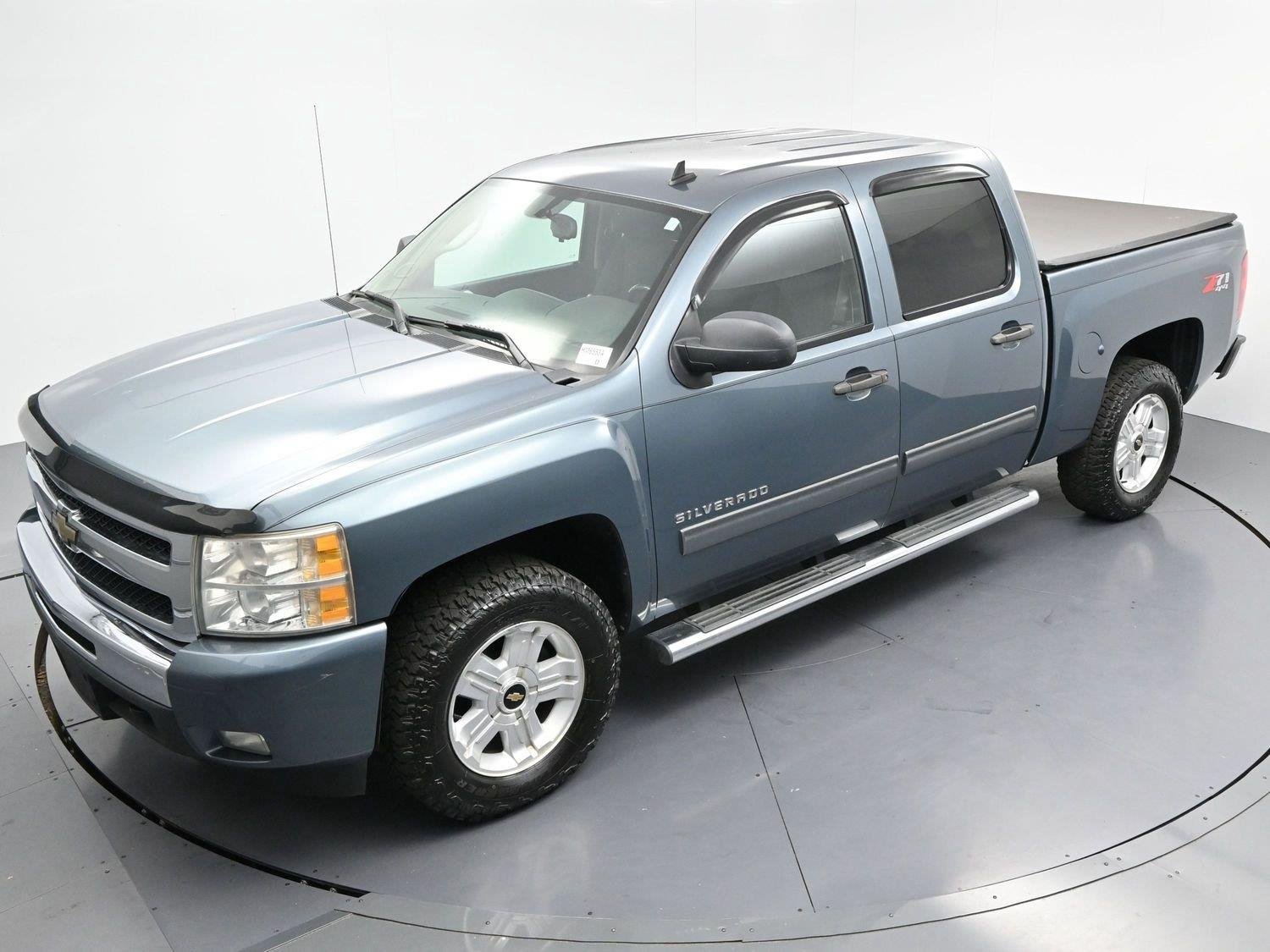 Used 2011 Blue Granite Metallic Chevrolet LT image 33