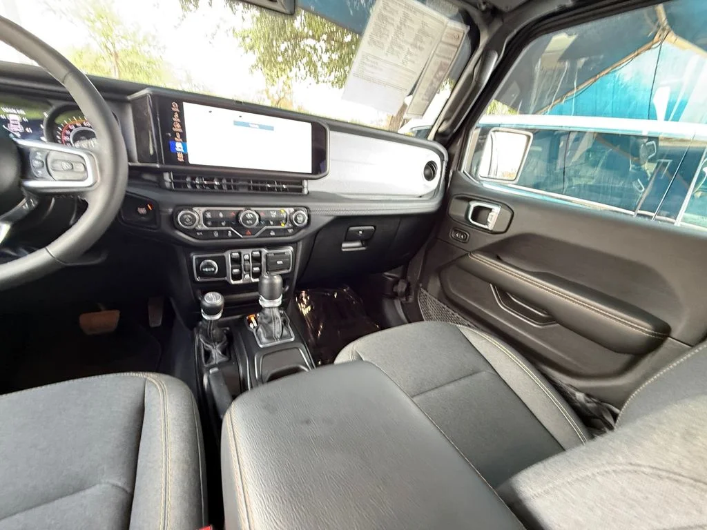Used 2026 Gray Jeep Sahara image 15