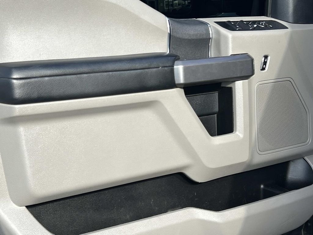 Used 2022 Carbonized Gray Metallic Ford XLT image 25