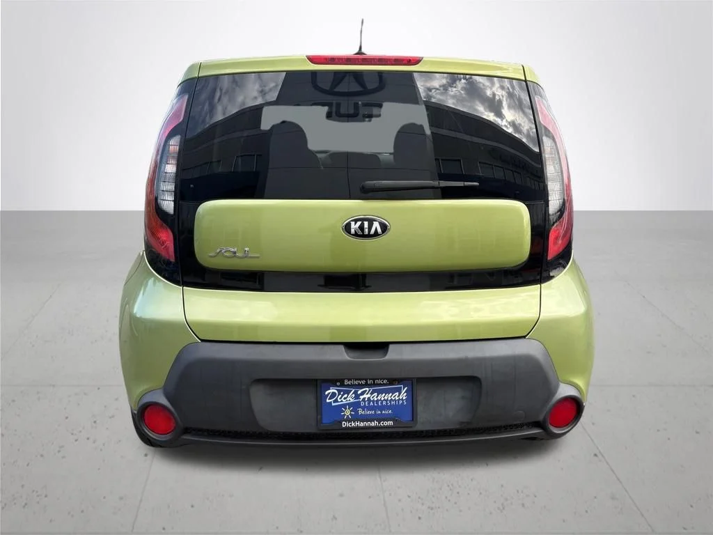 Used 2014 Green Kia Plus image 4