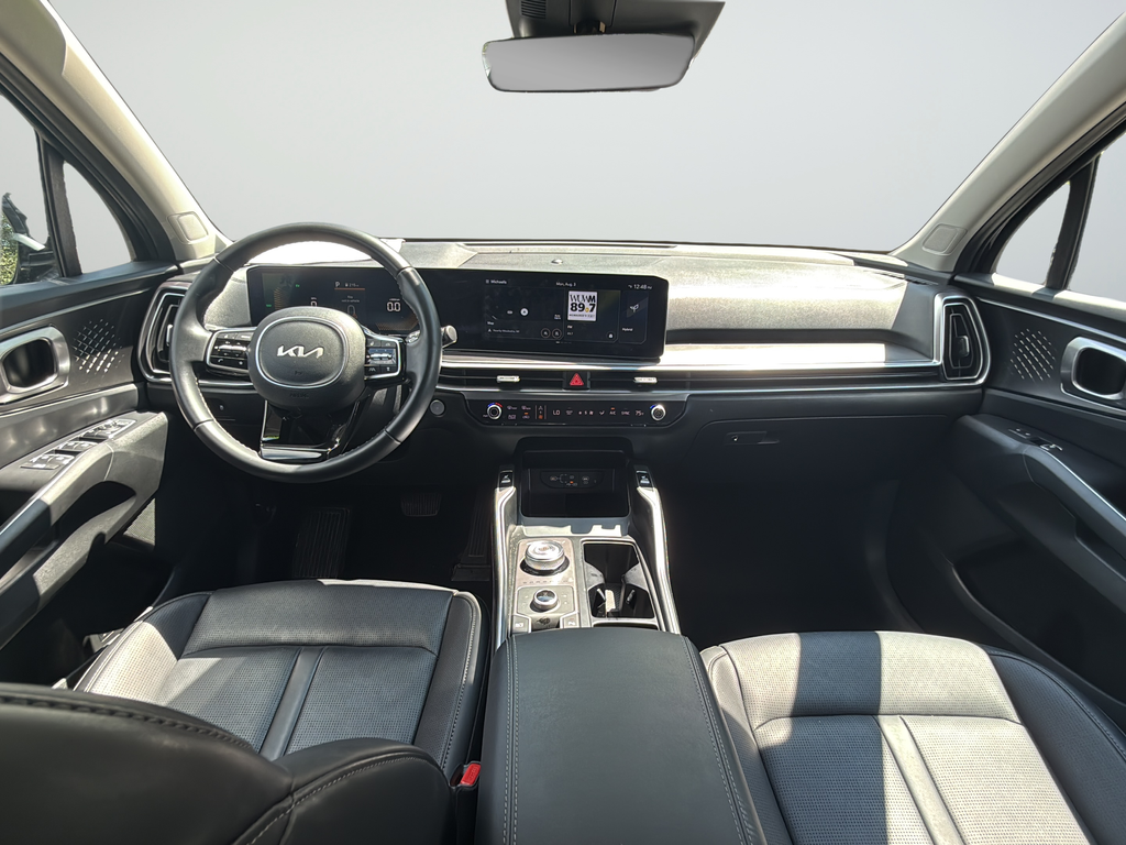 Used 2025 Black Kia EX image 9