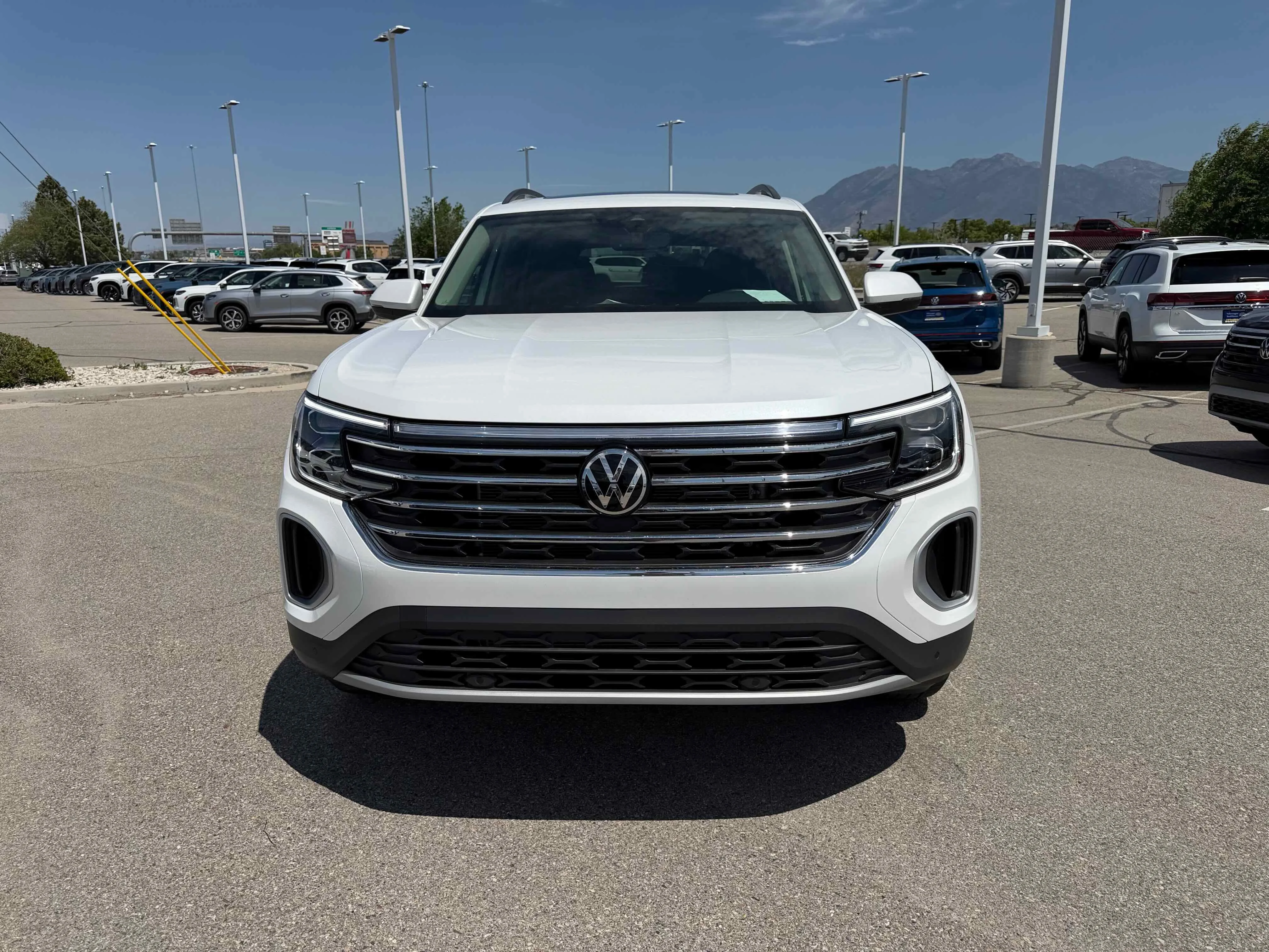 New 2026 Opal White Volkswagen 2.0T SE w/Technology image 10