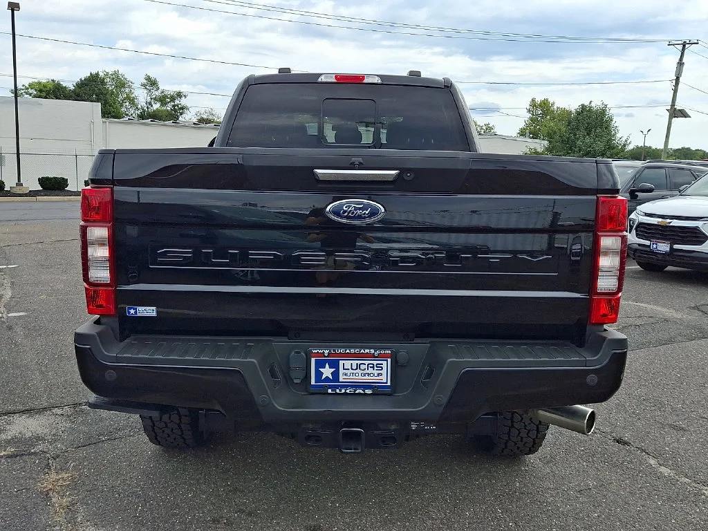 Used 2022 Black Ford LARIAT image 10
