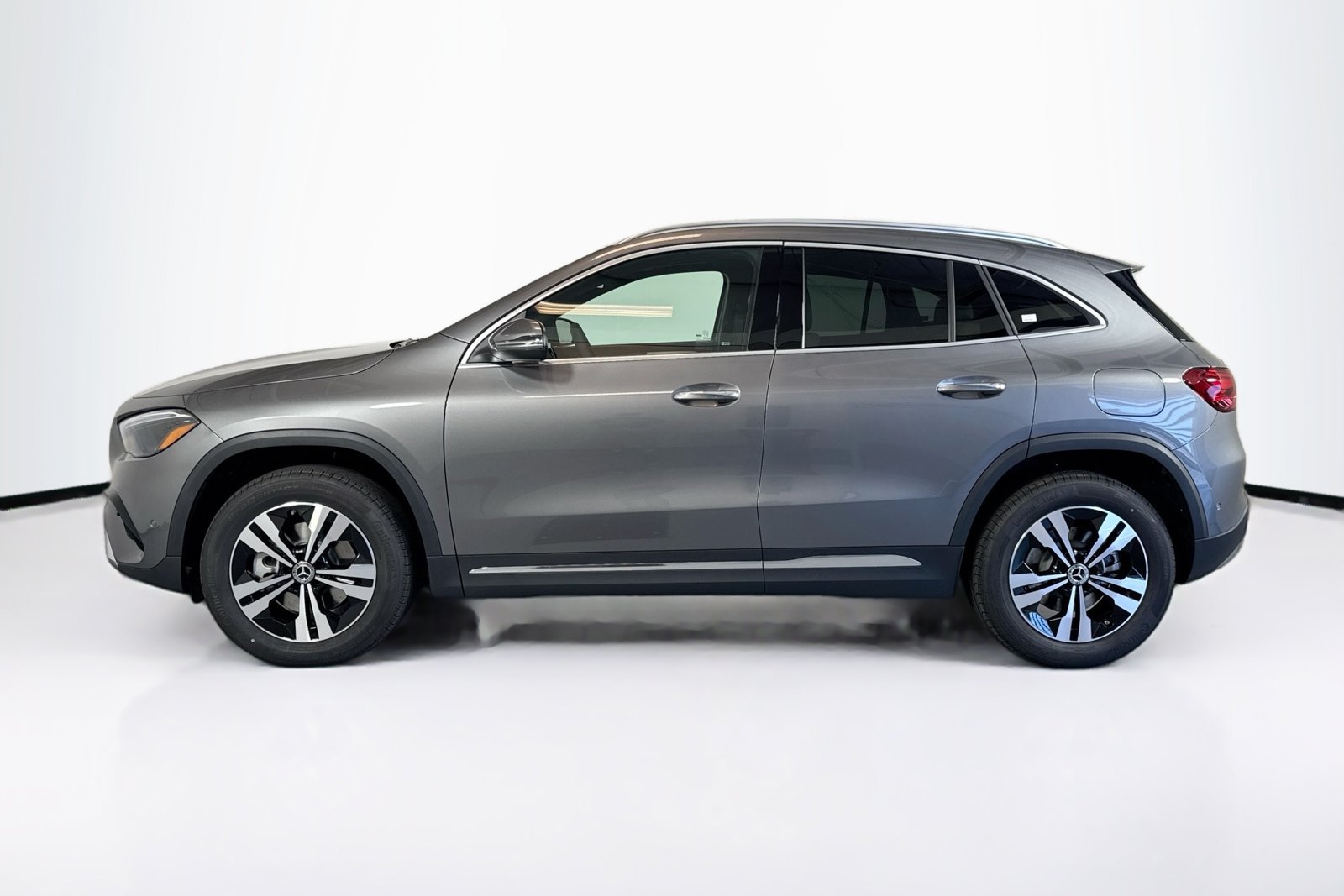 New 2026 Mountain Grey Metallic Mercedes-Benz GLA 250 image 8