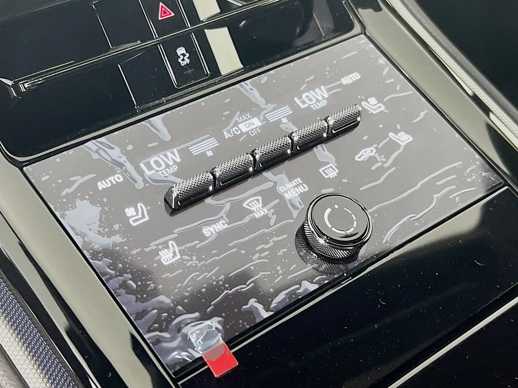 2025 Porsche Panamera 4 E-Hybrid - Photo 18