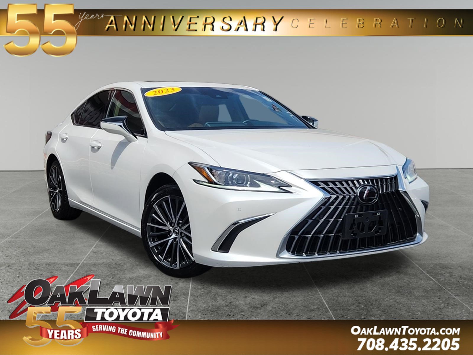 2023 Lexus ES 300h 300h's photo