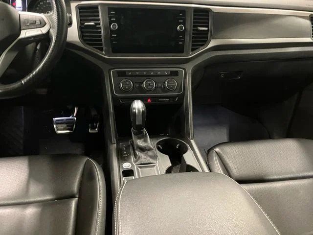 Used 2021 Black Volkswagen 3.6L V6 SE w/Technology R-Line image 14