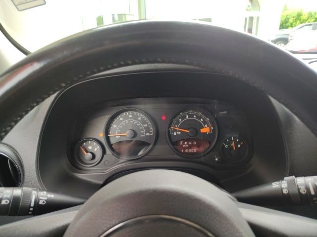 Used 2014 Red Jeep Latitude image 14