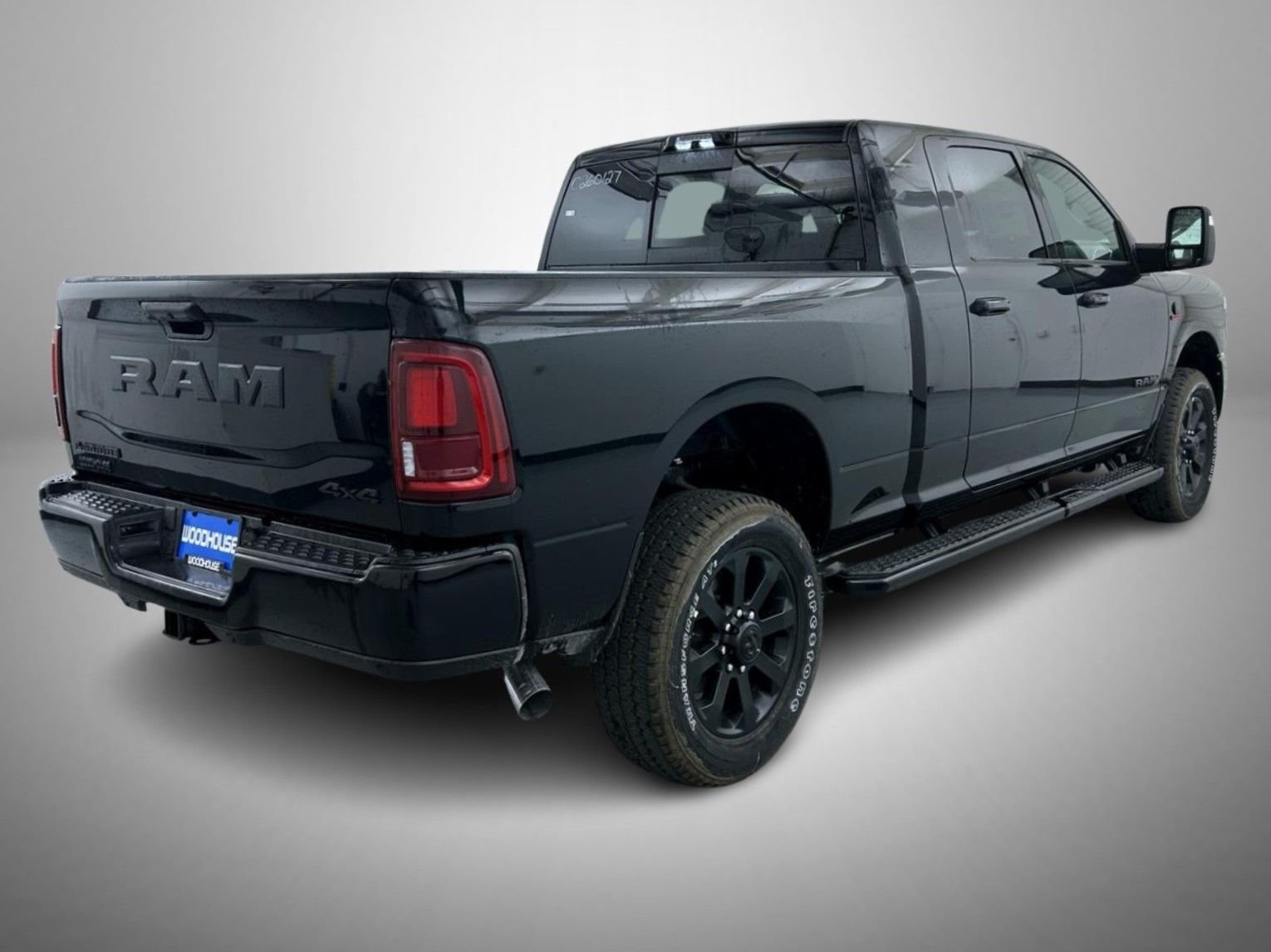 New 2026 Diamond Black Crystal Pearl-Coat Exterior Paint RAM Laramie image 5