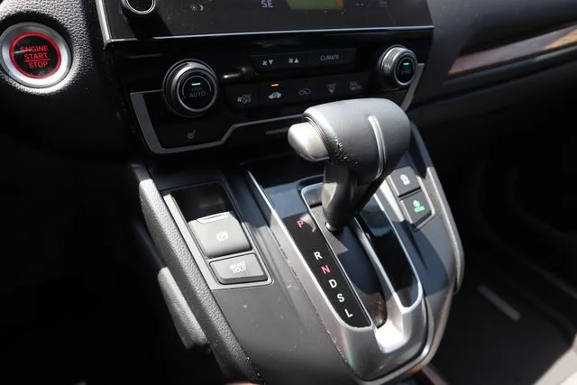 Used 2020 Lunar Silver Metallic Honda Touring image 14