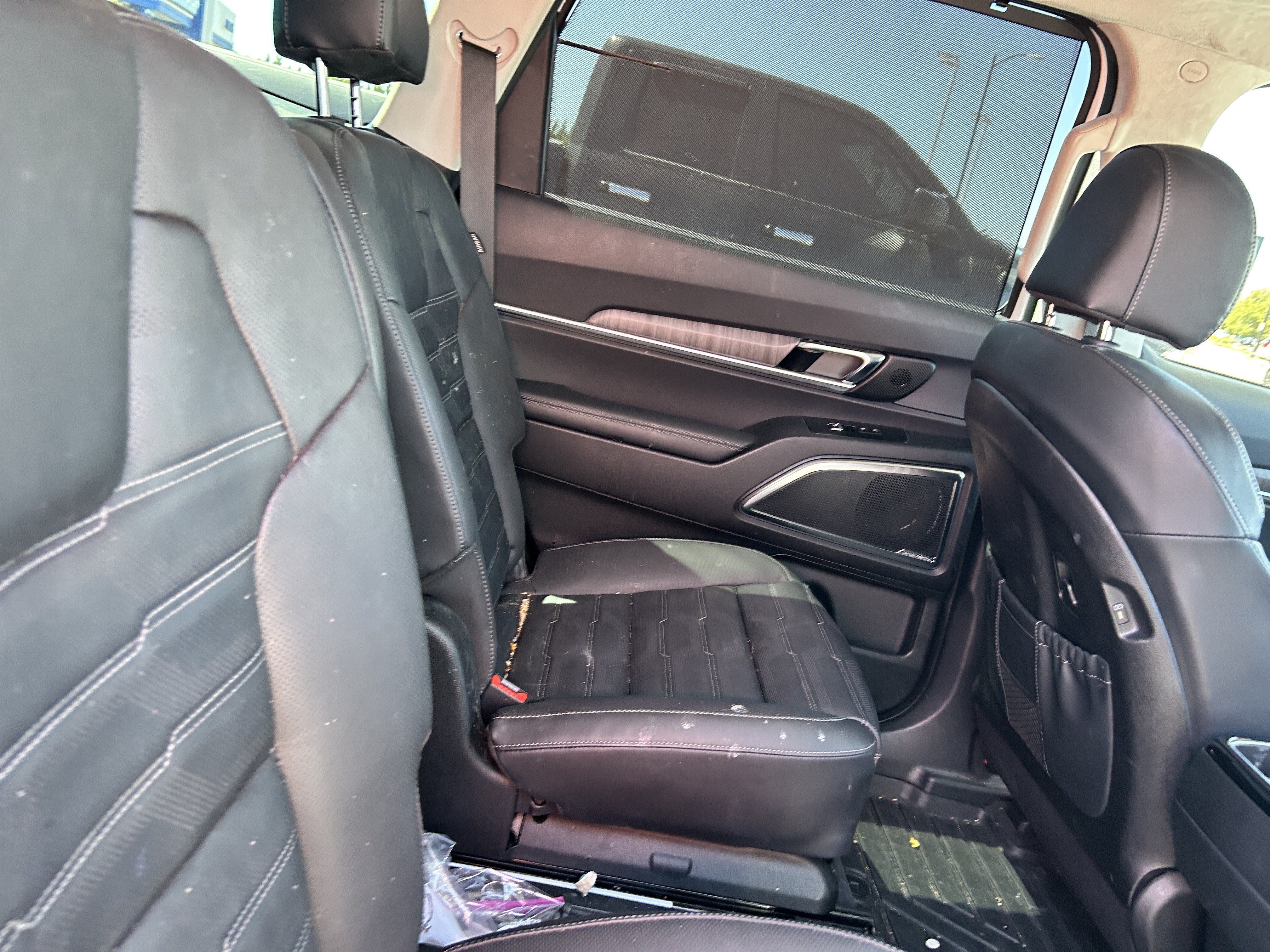 Used 2024 Glacial White Pearl Kia SX Prestige image 10
