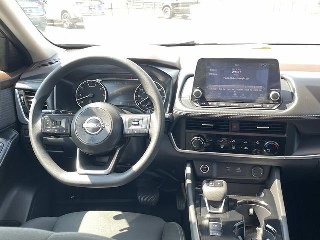 Used 2023 Gray Nissan S image 11