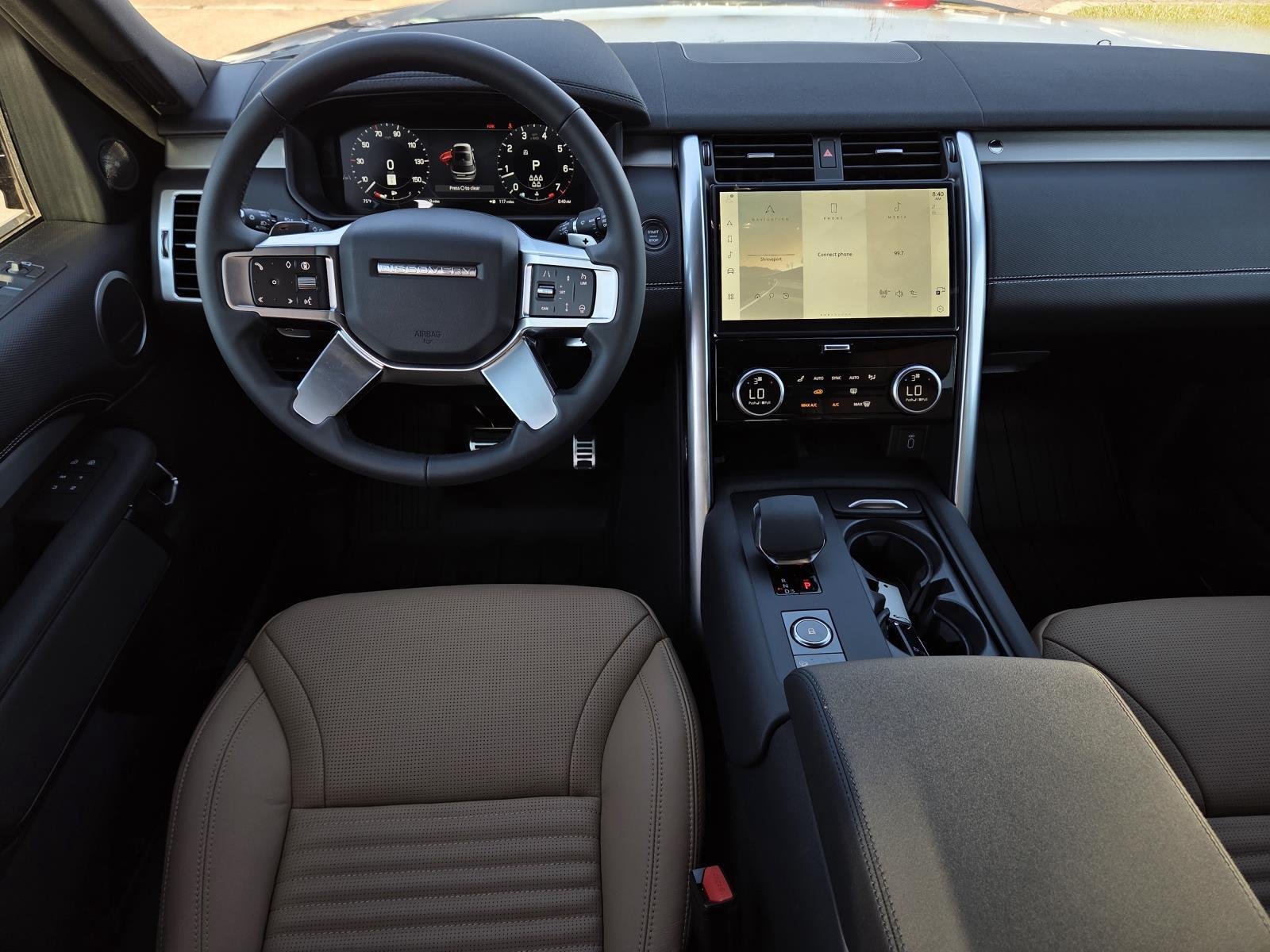 New 2026 Santorini Black Land Rover Dynamic SE image 12