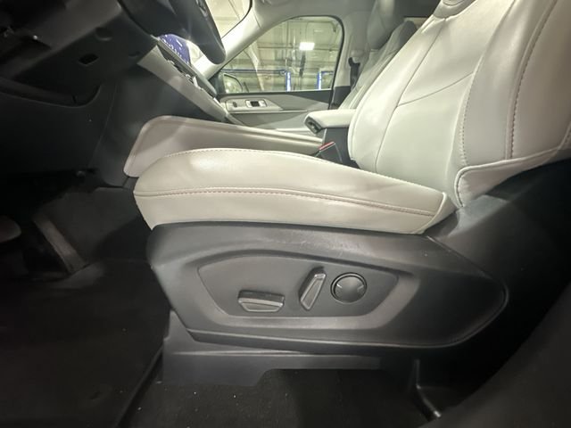 Certified Used 2025 White Metallic Ford Active image 18