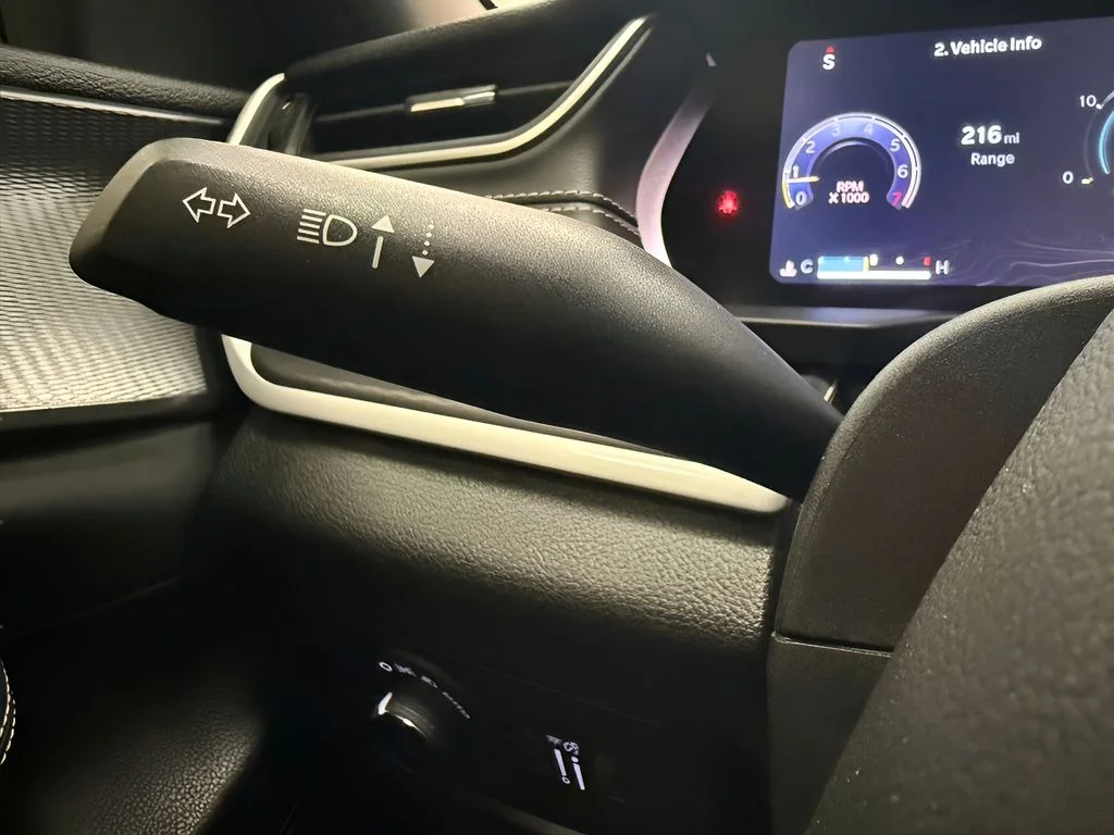 Used 2023 Gray Jeep Altitude X image 21