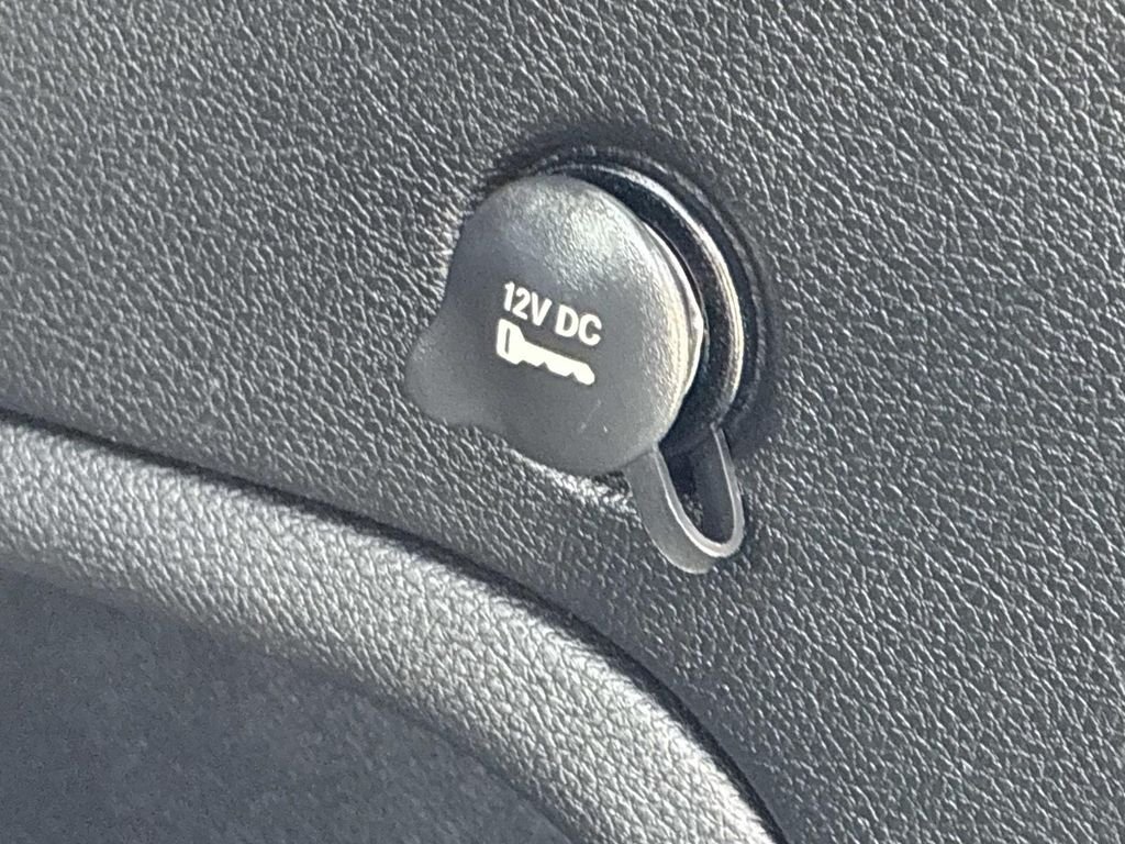 Used 2022 White Jeep Laredo X image 15