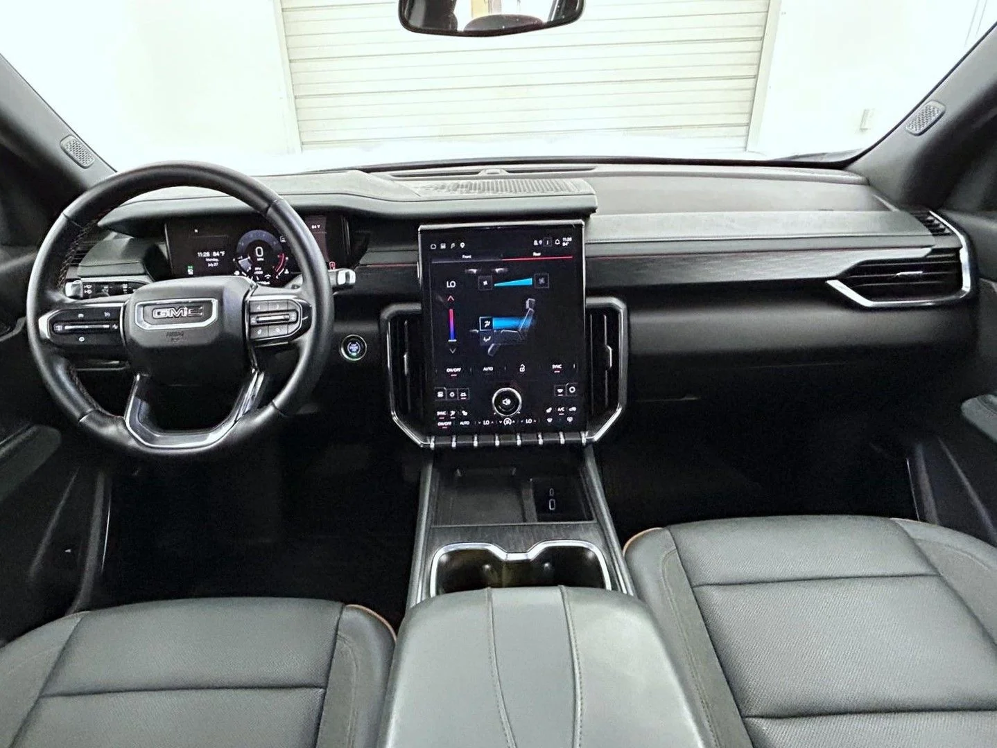 Used 2025 White GMC AT4 image 13