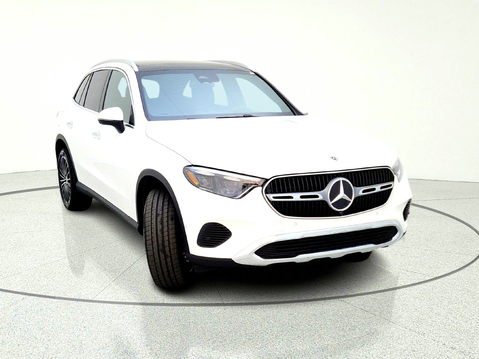 New 2026 Polar White Mercedes-Benz GLC 300 SUV image 4