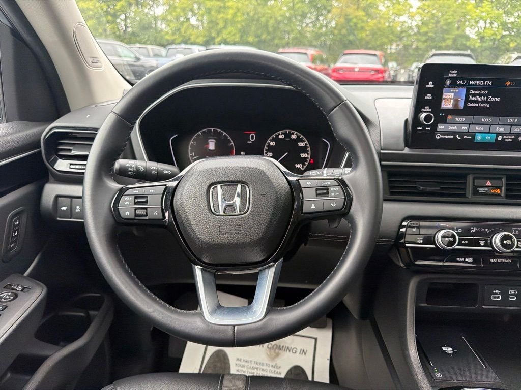 2025 Honda Pilot Touring - Photo 13