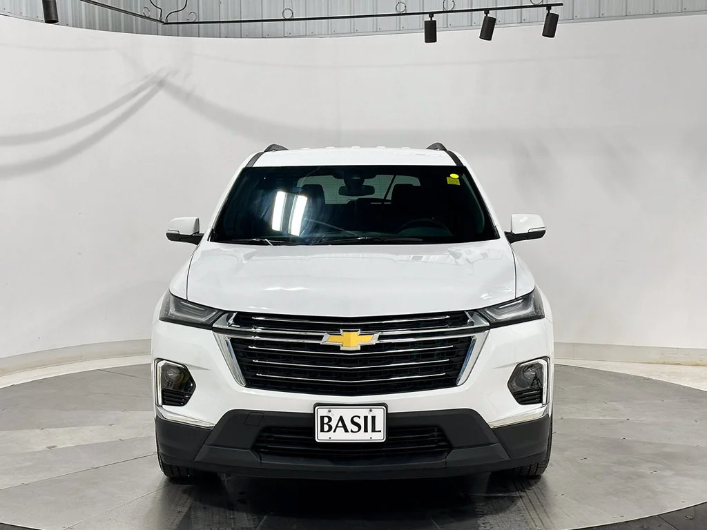 Used 2023 SUMMIT WHITE Chevrolet LT Cloth image 9
