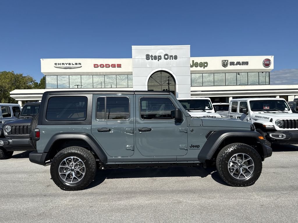 New 2026 Anvil Clear-Coat Exterior Paint Jeep Sport S image 4