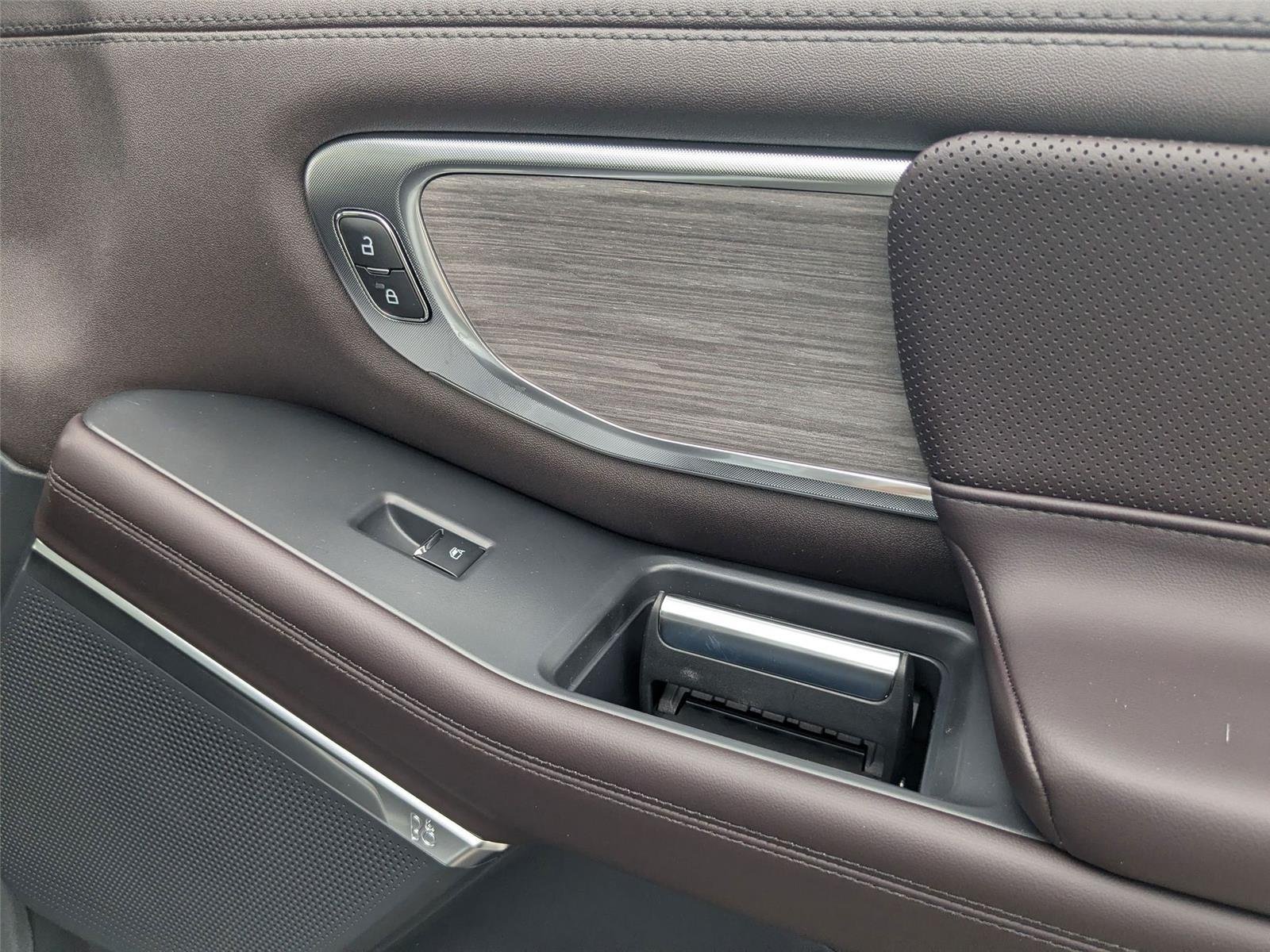 New 2026 Space Silver Metallic Ford Platinum® image 31