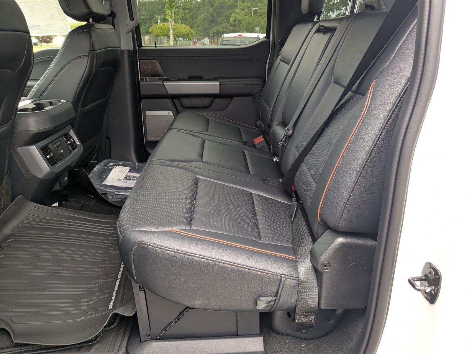 2025 Ford F-350 Super Duty Lariat - Photo 30
