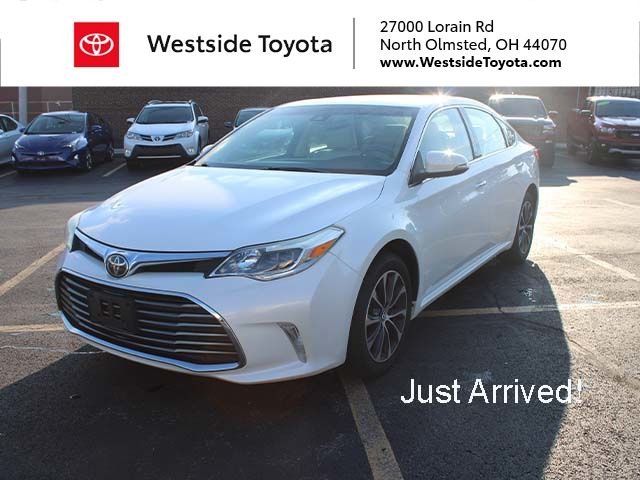 Used 2017 Blizzard Pearl Toyota XLE image 1