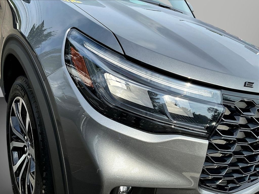 Used 2025 Gray Ford ST-Line image 33