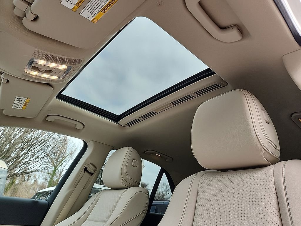Certified Used 2025 Polar White Mercedes-Benz GLE 450e image 14