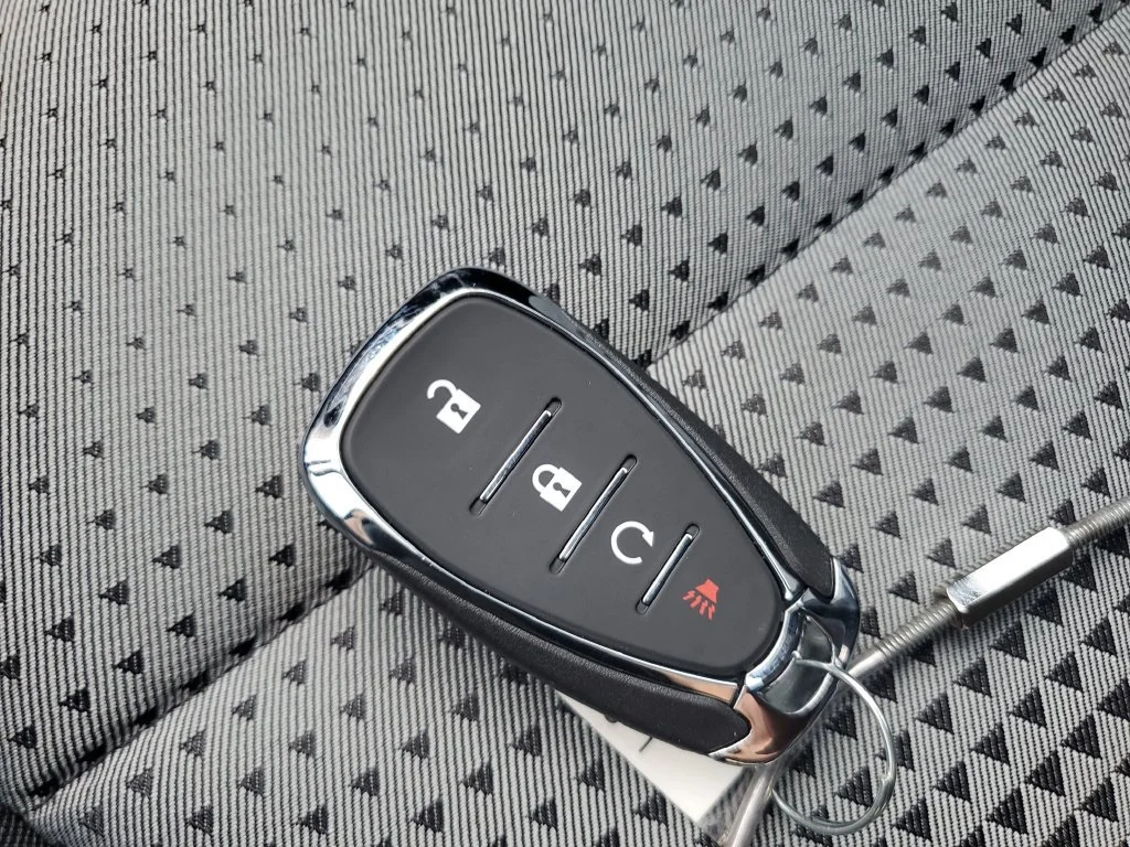 Used 2025 Mosaic Black Metallic Chevrolet LT image 26