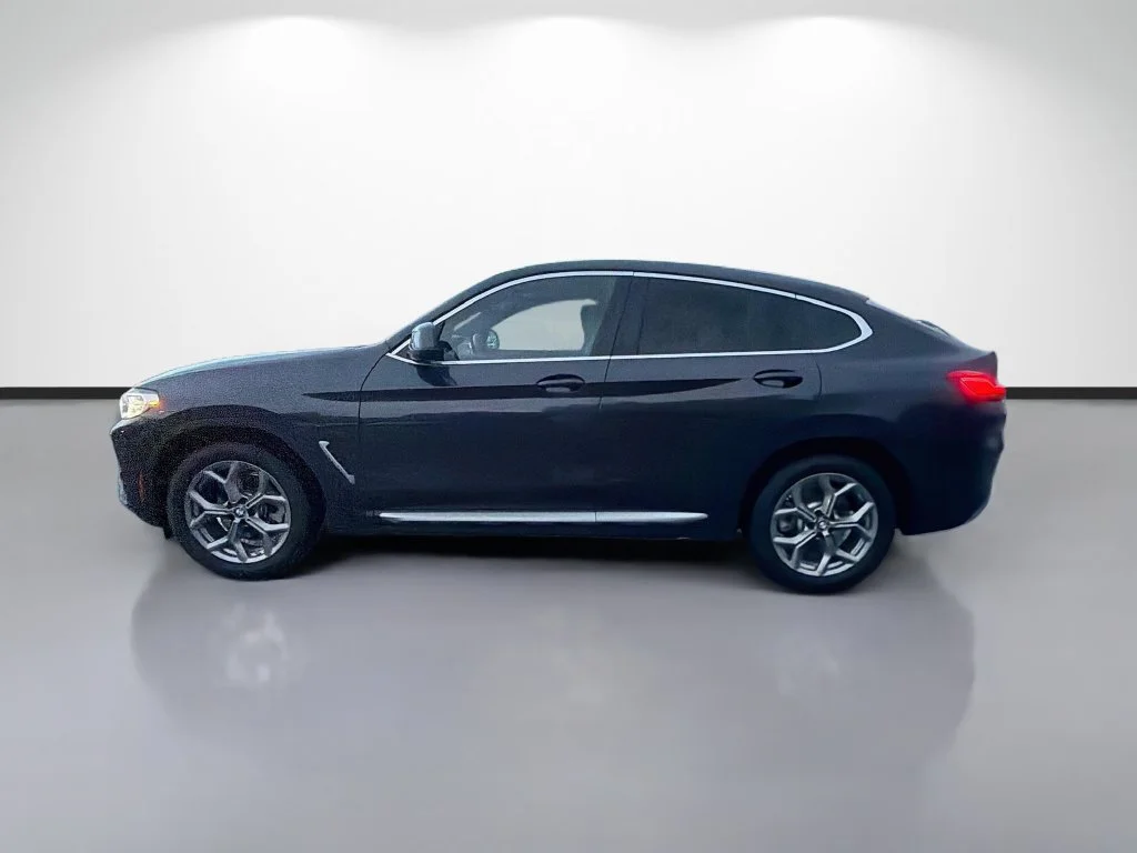 Used 2025 Gray BMW xDrive30i image 6