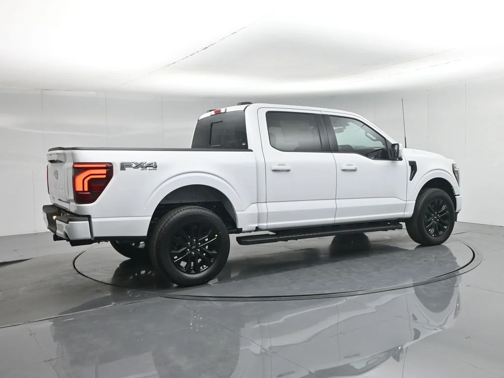 New 2026 Oxford White Ford Lariat image 29