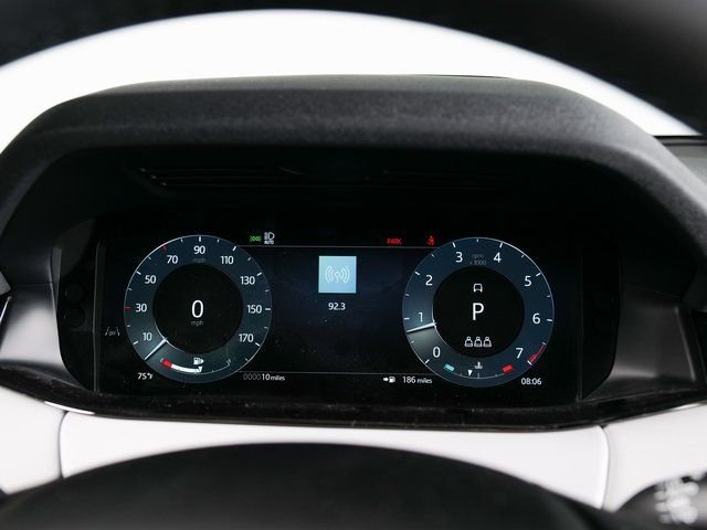 New 2026 Fuji White Land Rover Hoxton Edition image 18