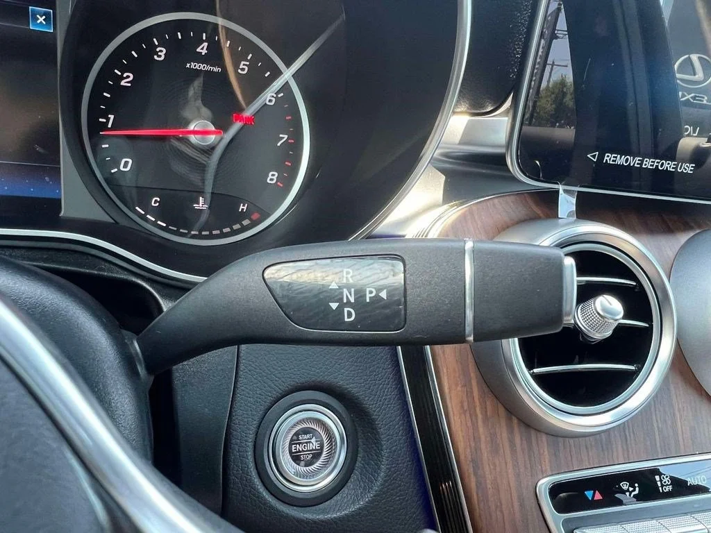 Used 2022 Graphite Gray Metallic Mercedes-Benz GLC 300 image 25