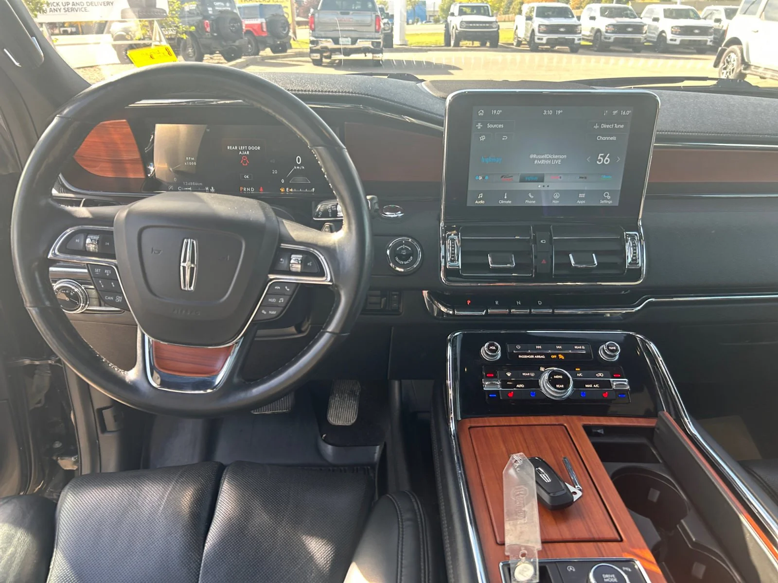 Used 2020 BLACK Lincoln RESERVE image 22