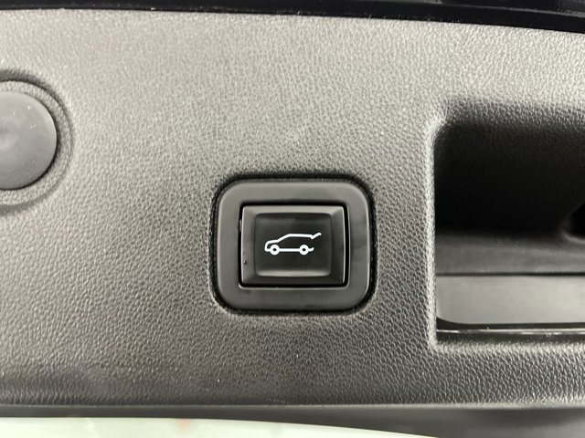 Used 2020 Midnight Blue Metallic Chevrolet LT image 28