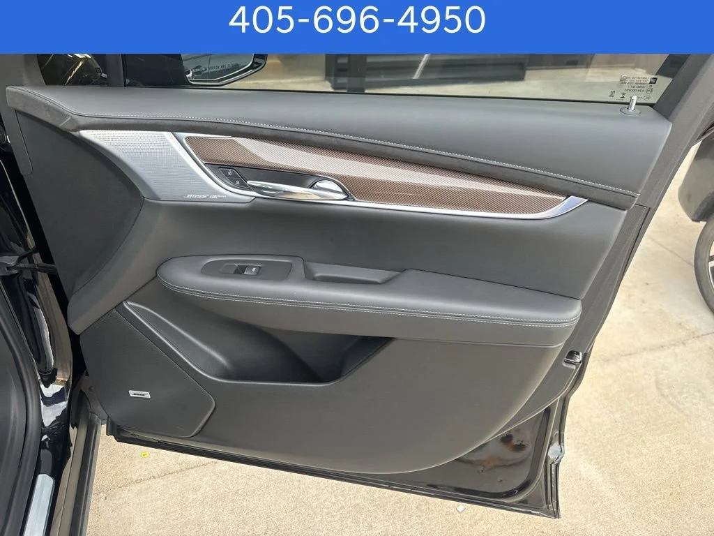 Pre-Owned 2025 Cadillac XT6 AWD Sport