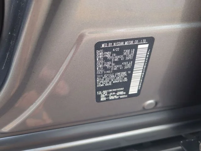 Used 2022 Gray Nissan SL image 31