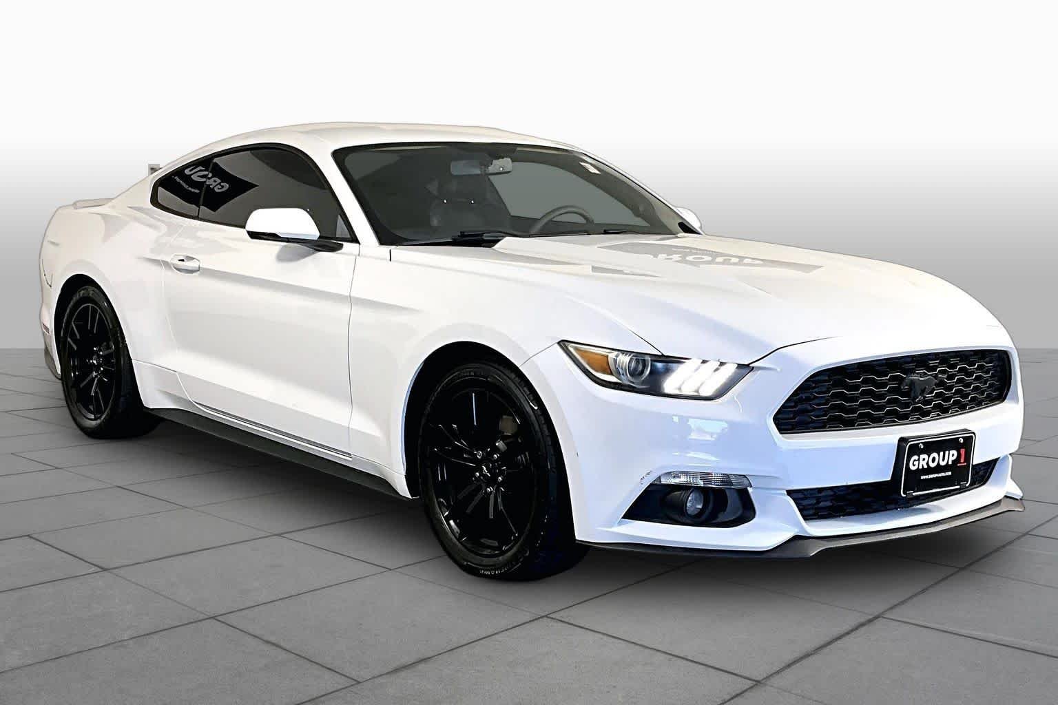 Used 2015 Oxford White Ford EcoBoost Premium image 3